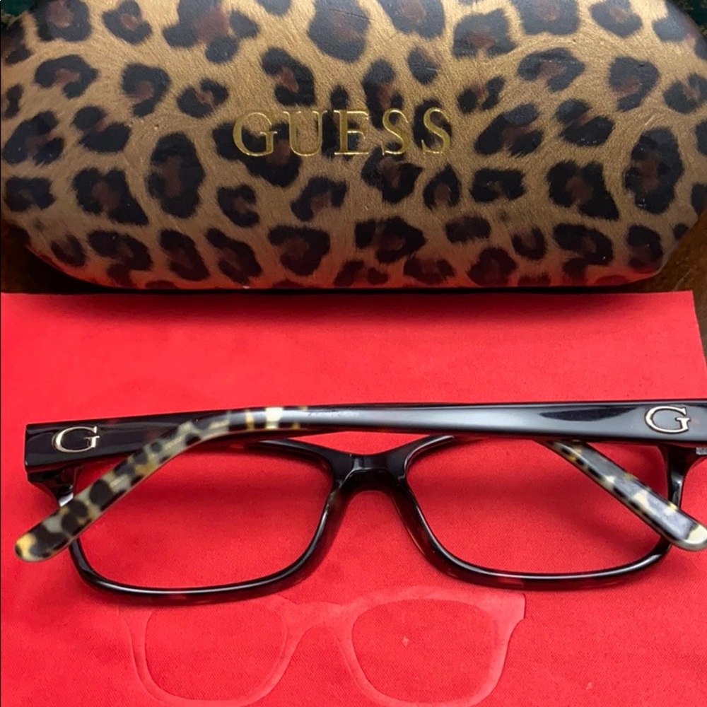 Guess Frame